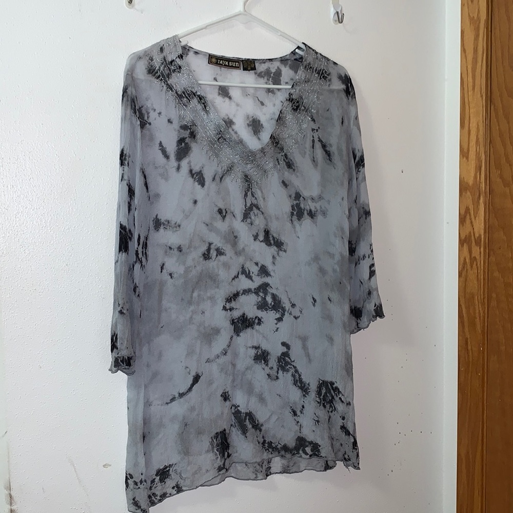 ❤️⭐️5 for 25⭐️Raya Sun size M sheer blouse